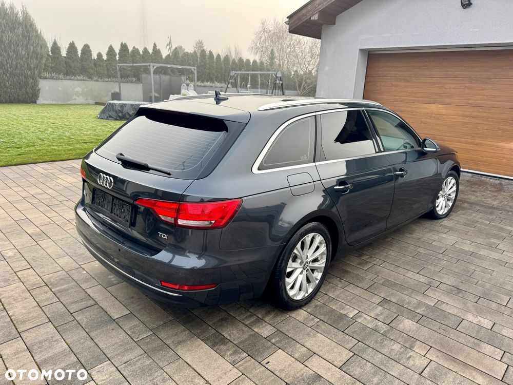 Audi A4 Avant 30 TDI S tronic advanced - 1