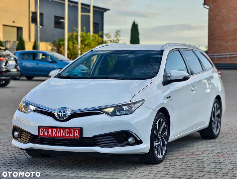 Toyota Auris 1.8 VVT-i Hybrid Automatik Touring Sports Edition - 1