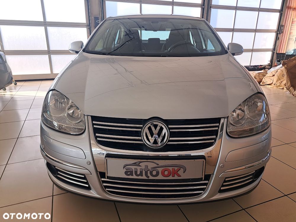 Volkswagen Jetta 1.4 TSI Trendline - 2