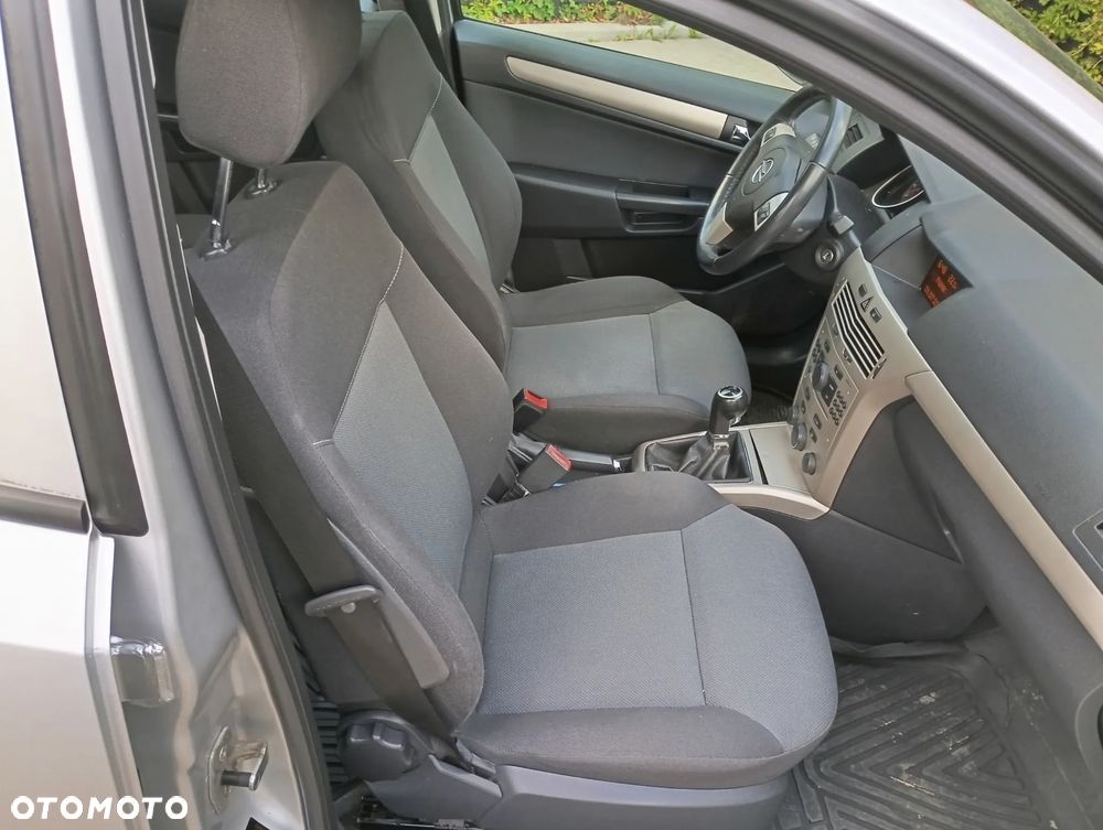 Opel Astra 1.6 Enjoy - 10