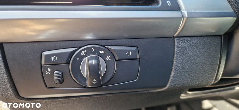 BMW X5 xDrive35d - 16