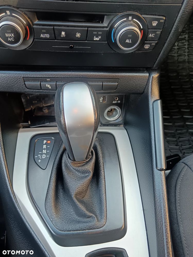 BMW X1 sDrive18i - 13