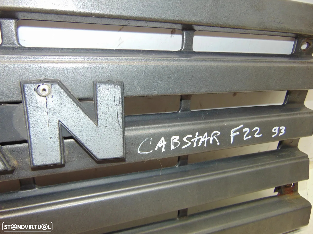 Nissan Cabstar grelha - 3