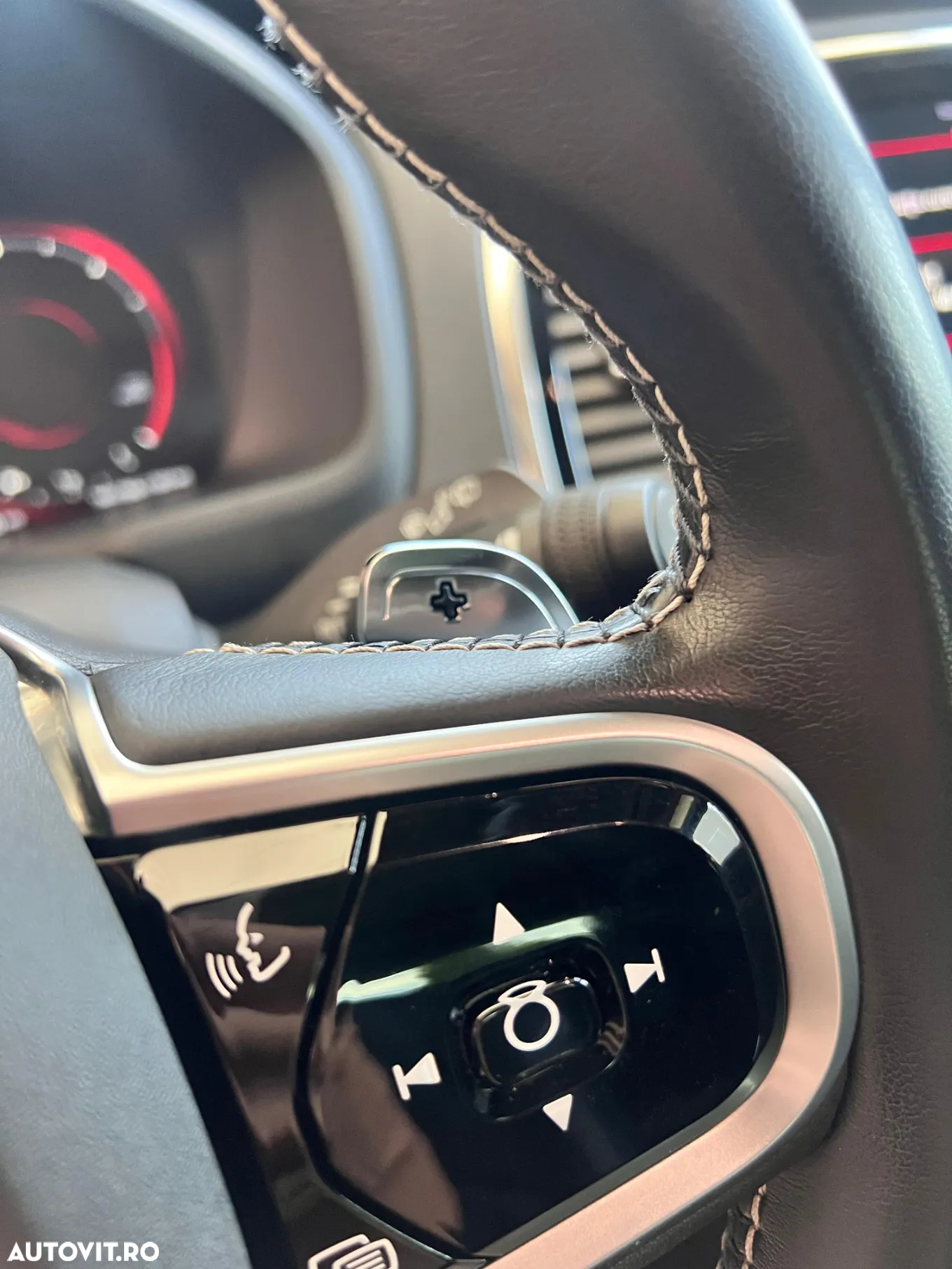 Volvo XC 90 - 12
