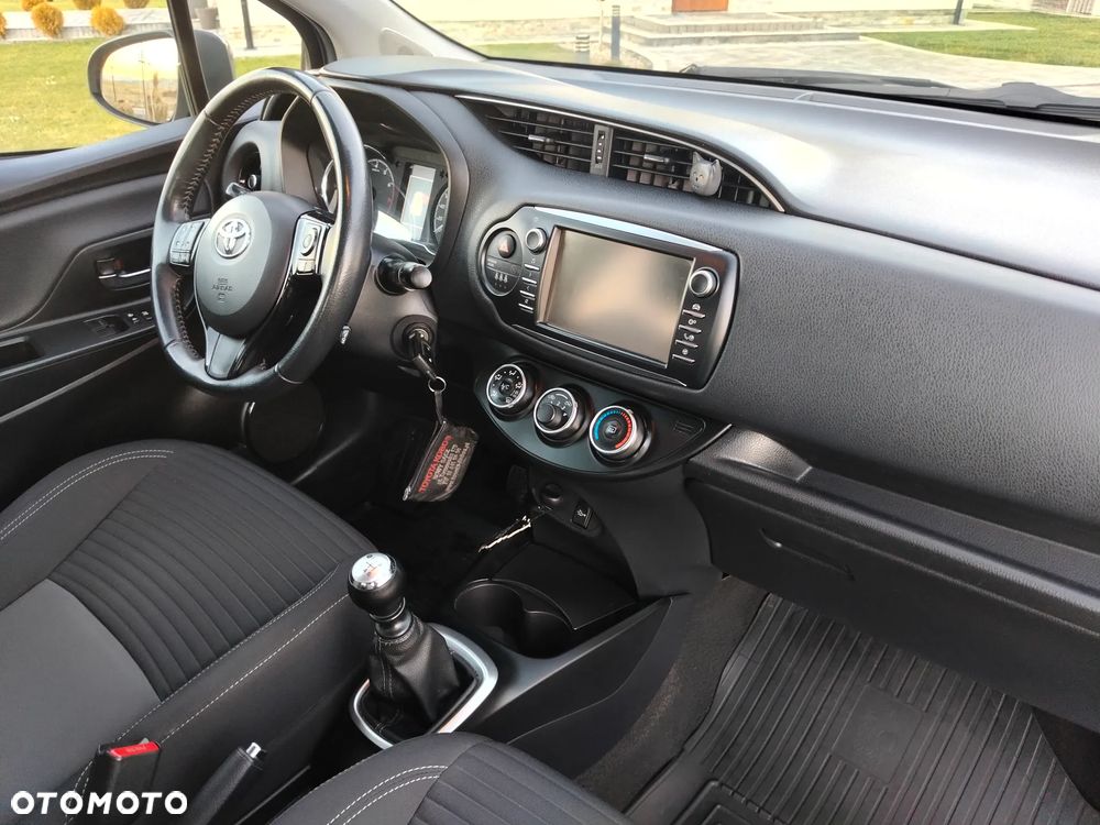 Toyota Yaris 1.5 Premium - 29