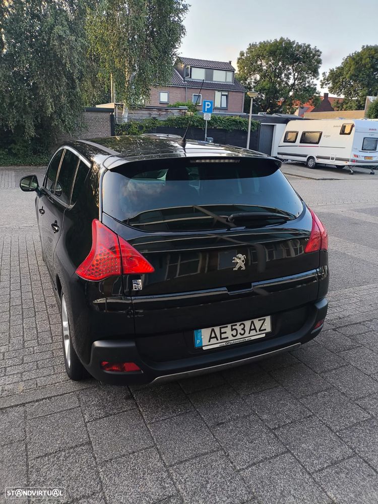 Peugeot 3008 2.0 HDi Hybrid4 - 5