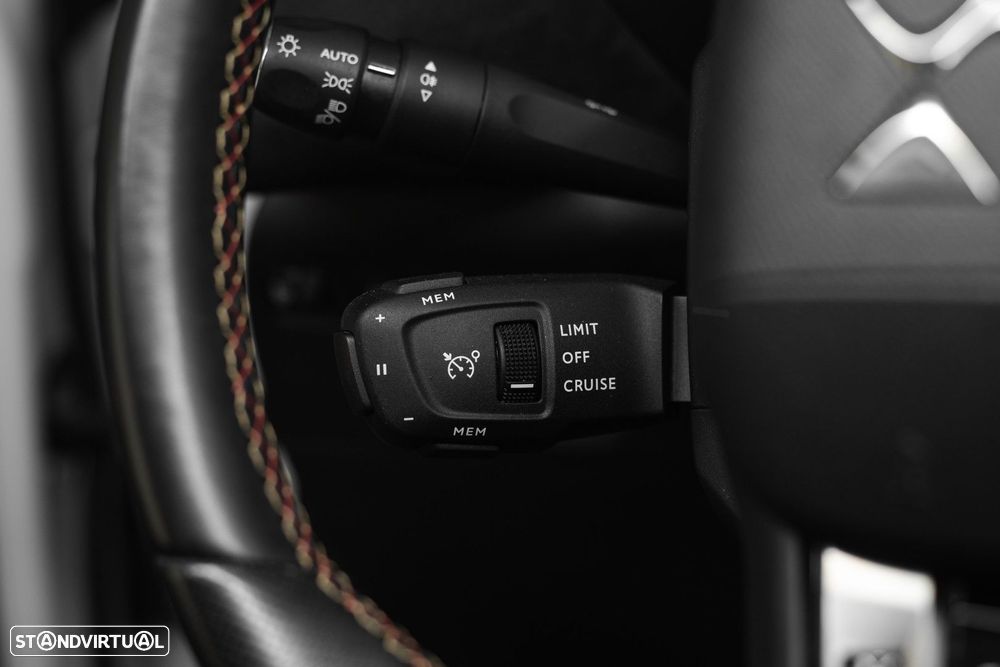 DS DS3 Crossback E-TENSE PERFORMANCE LINE - 18