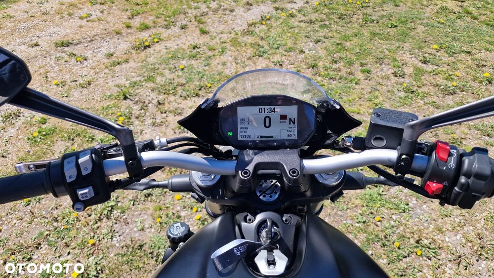 Ducati Monster - 12