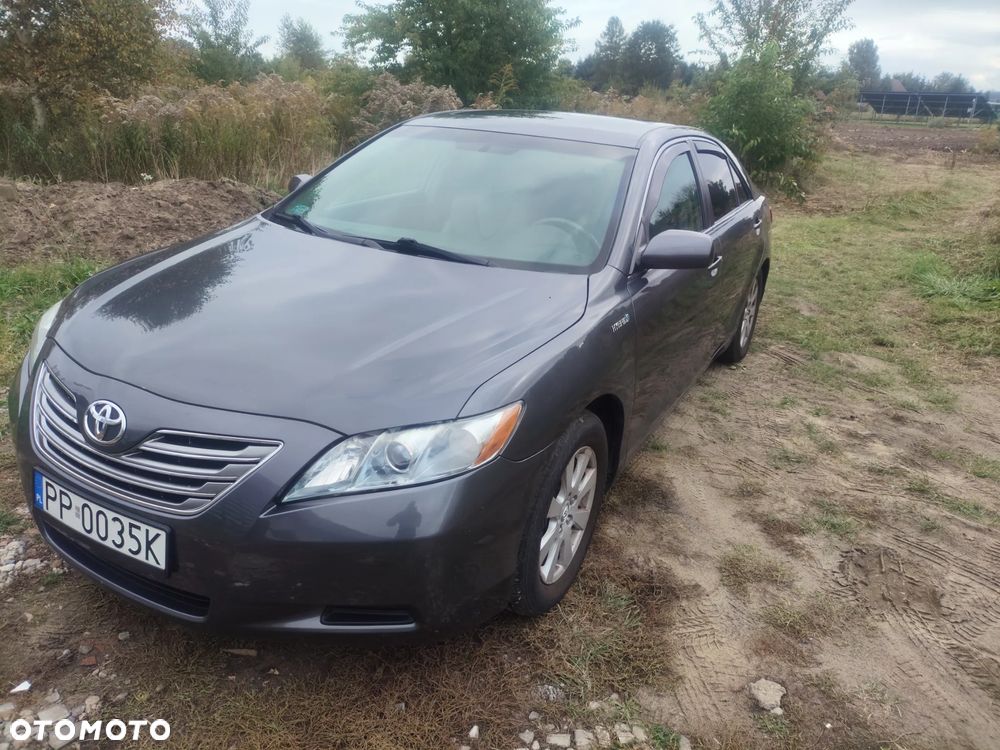 Toyota Camry 2.4 Hybrid - 3