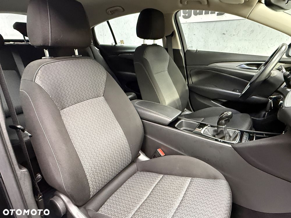 Opel Insignia - 10