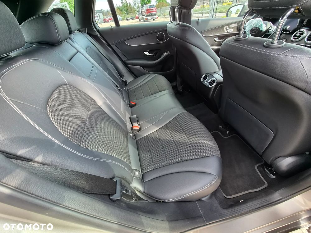 Mercedes-Benz GLC 220 d 4Matic 9G-TRONIC - 9