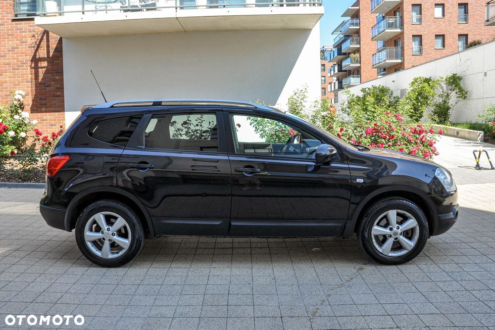 Nissan Qashqai+2 - 5