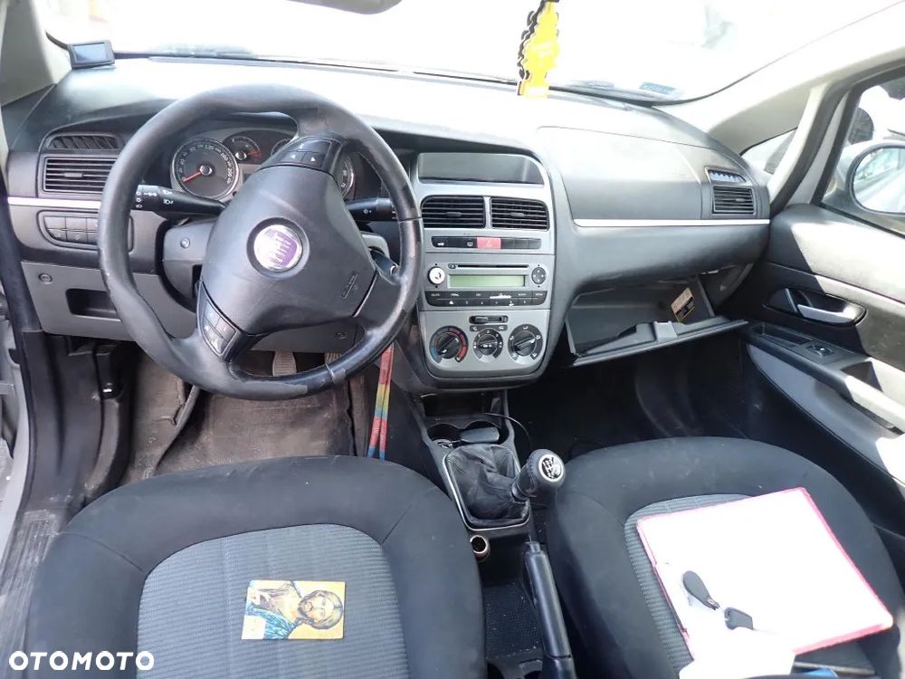 CZĘŚCI - 	Fiat Linea 1,4 8V 77KM 350A1000 SEDAN LAKIER 609/A 2009r. INDEX - 9364 - 8