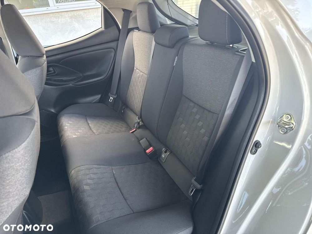 Toyota Yaris Hybrid 1.5 Style - 18