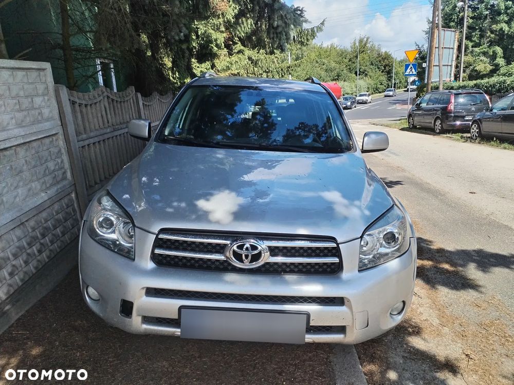 Toyota RAV4 2.2 D-4D Sol 180
