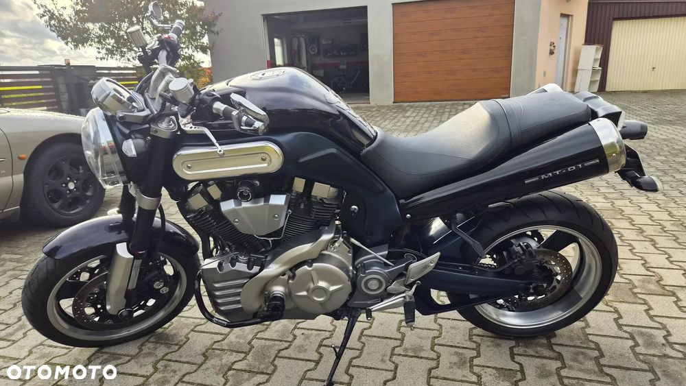 Yamaha MT - 22