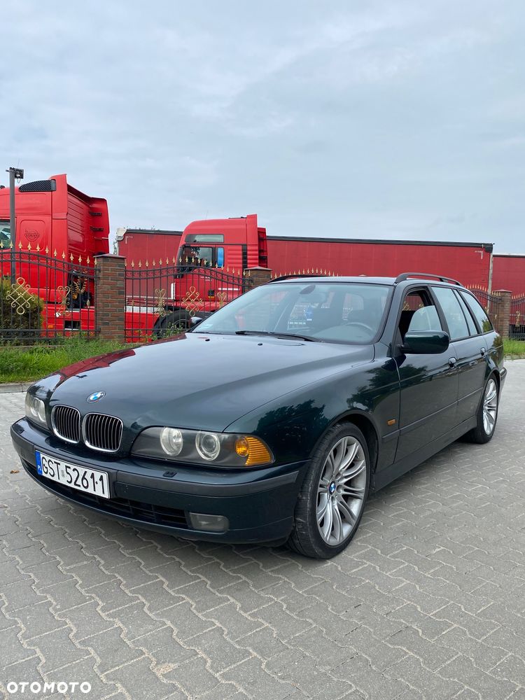 BMW E39 1999 photo 2