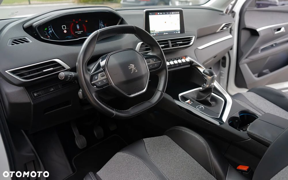 Peugeot 3008 PureTech 130 Stop & Start Allure - 32