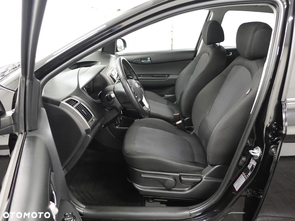 Hyundai i20 - 19