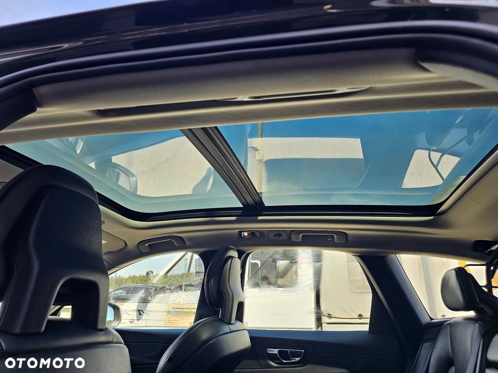 Volvo XC 60 B5 D AWD Geartronic Inscription - 32