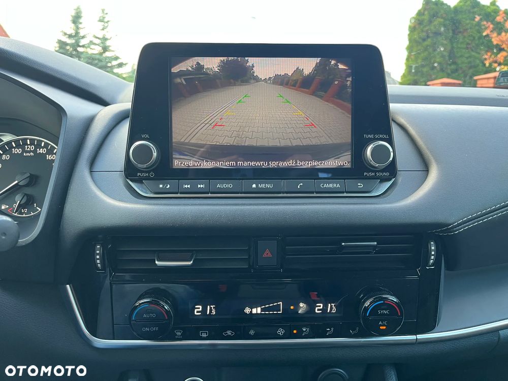 Nissan Qashqai 1.3 DIG-T N-Connecta DCT - 11