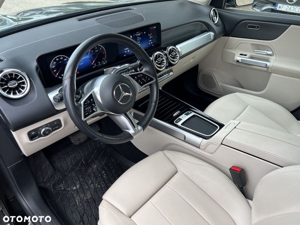 Mercedes-Benz GLB - 10