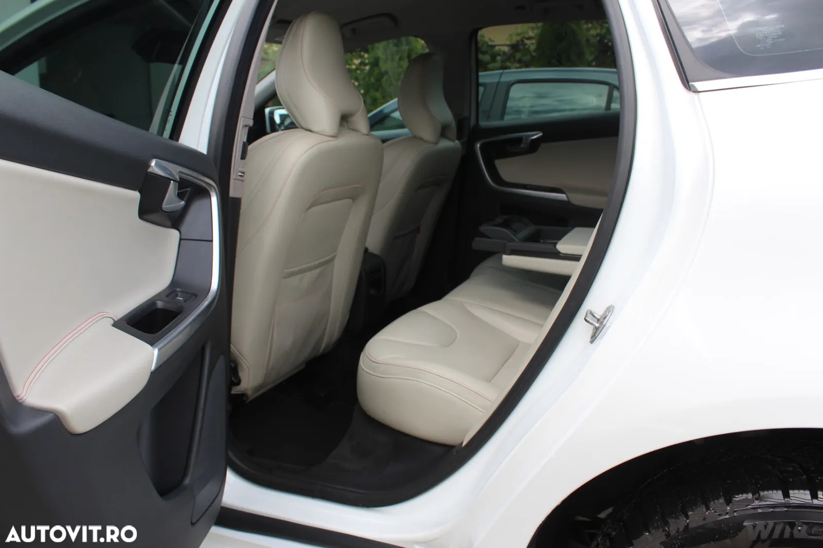 Volvo XC 60 D5 AWD Aut. Ocean Race - 5