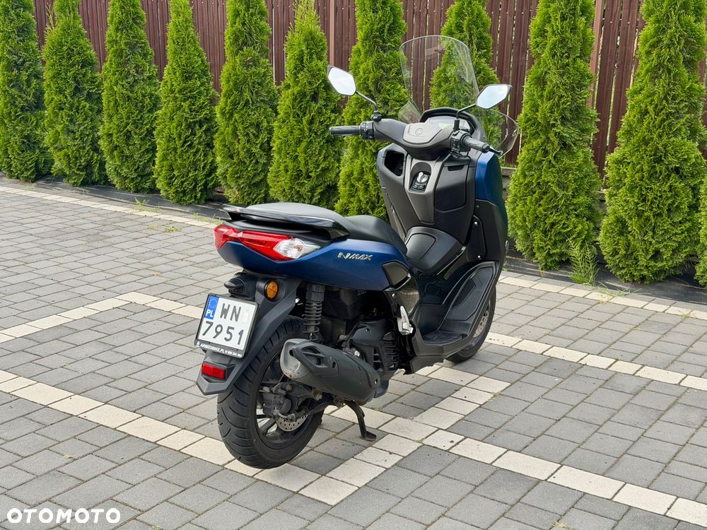 Yamaha NMAX - 10