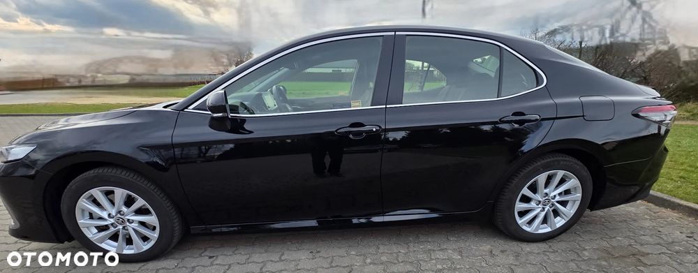 Toyota Camry 2.5 Hybrid Comfort CVT - 2