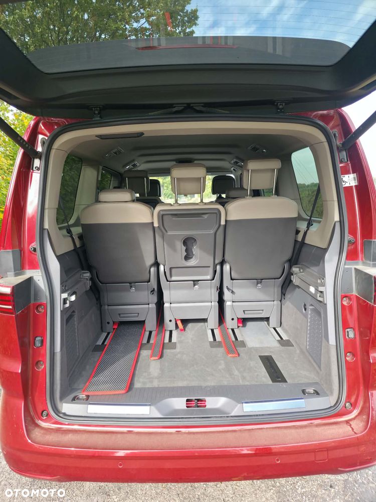 Volkswagen Multivan - 13