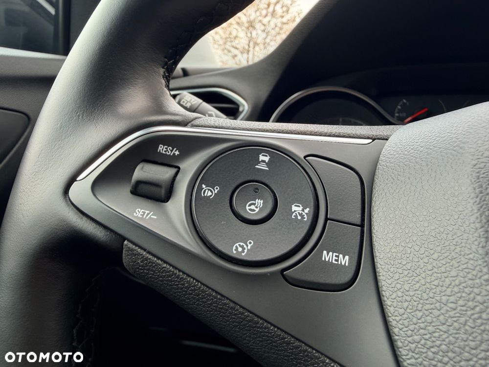 Opel Grandland X 1.2 Start/Stop Automatik Business INNOVATION - 38