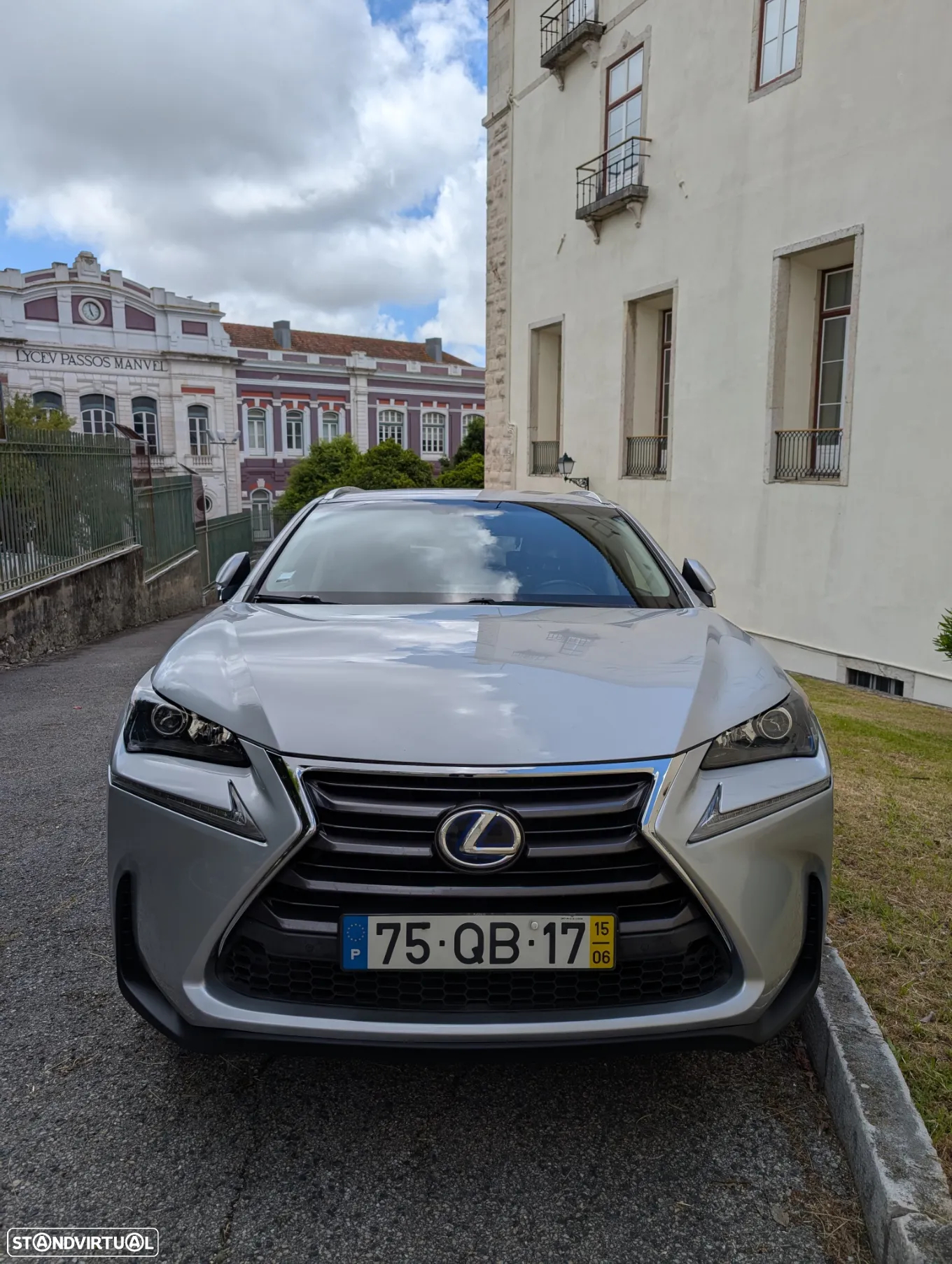 Lexus NX 300h Executive Plus - 8