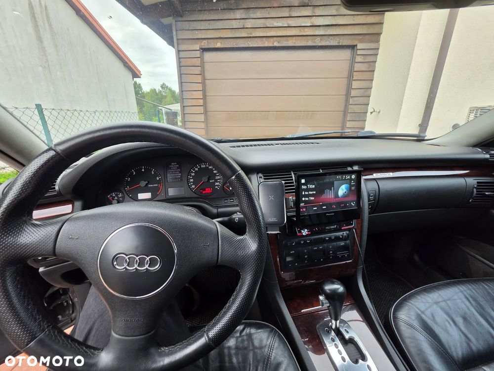 Audi A8 - 13