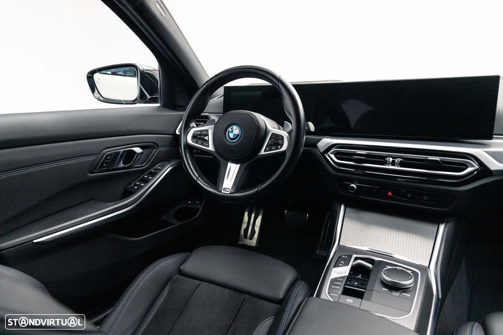 BMW 330 e Pack Desportivo M Auto - 13