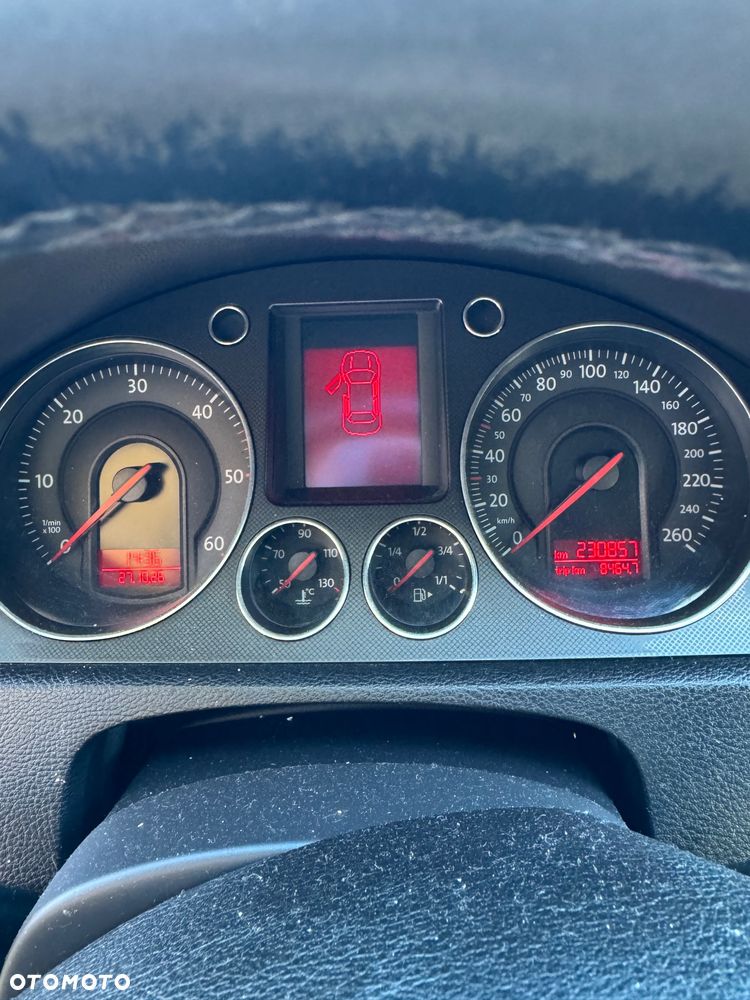 Volkswagen Passat - 12