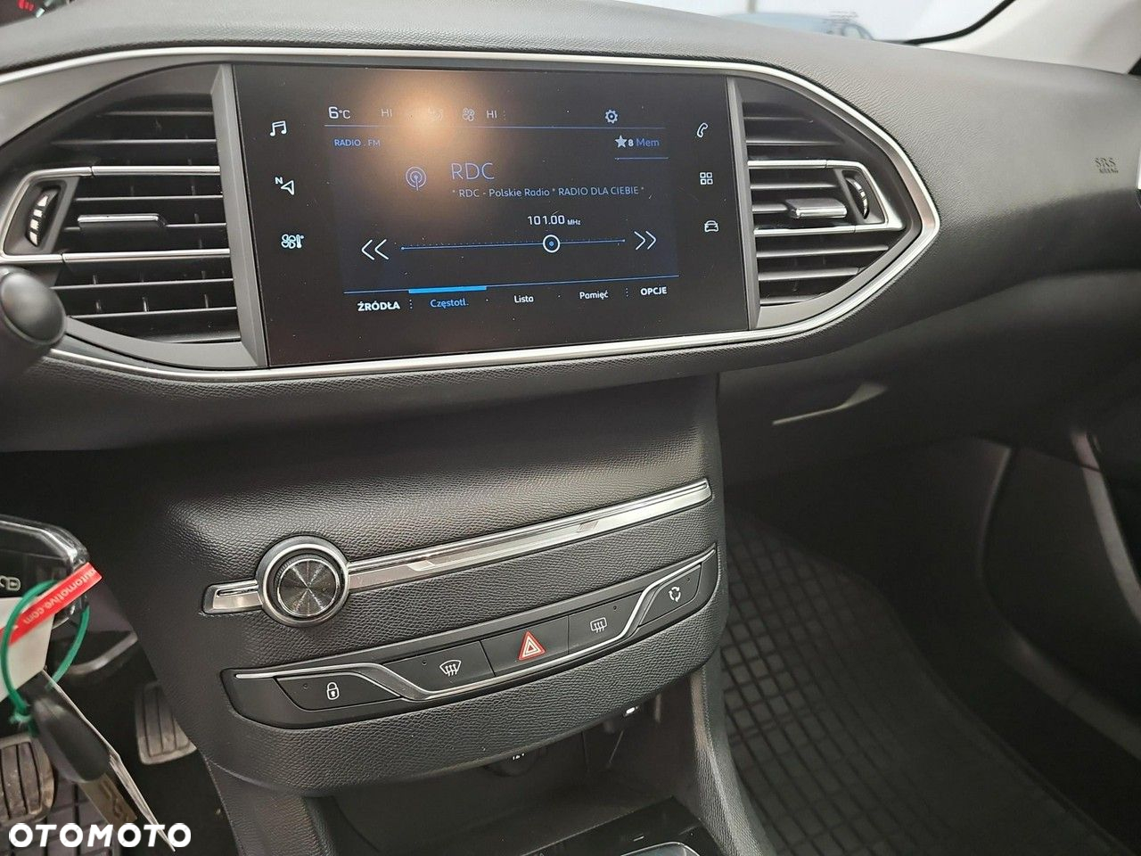 Peugeot 308 - 24