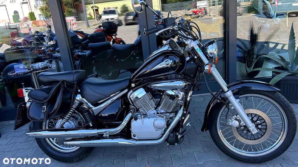 Suzuki Intruder - 9