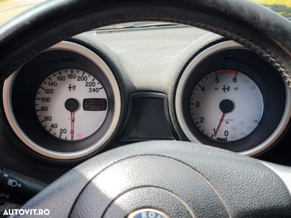Alfa Romeo 156 1.9 JTD Progression - 9