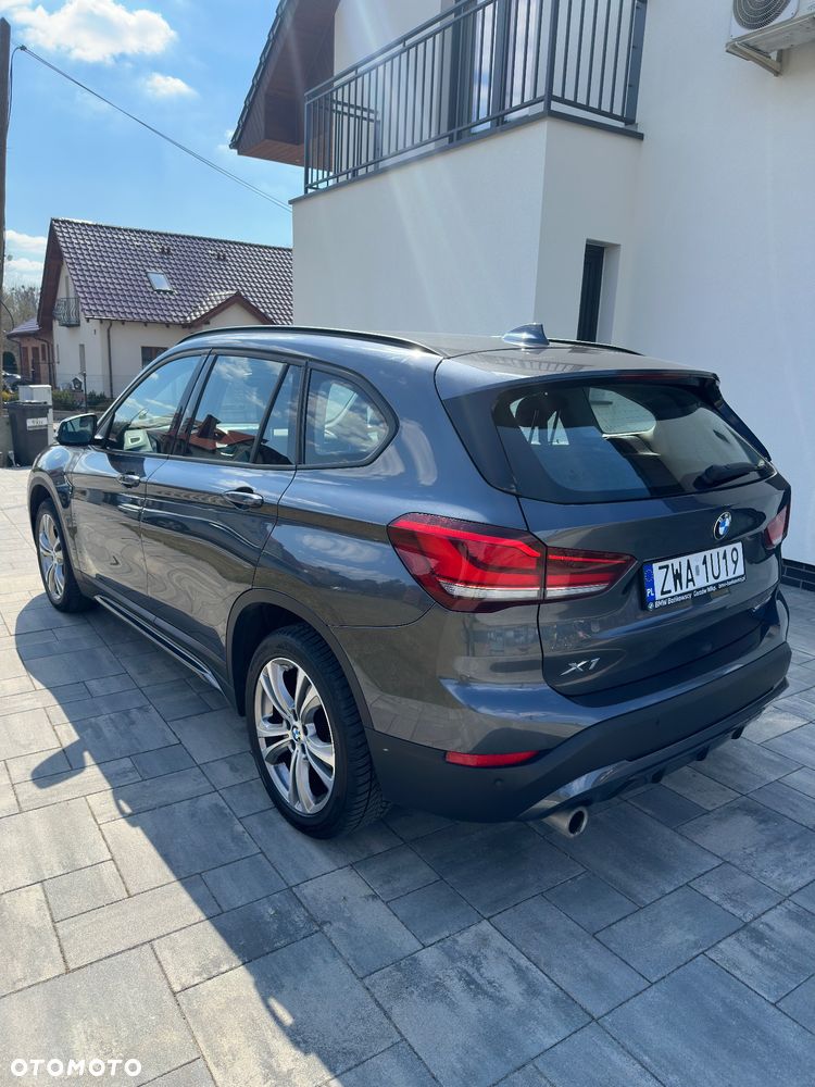 BMW X1 sDrive18i Sport Line - 27