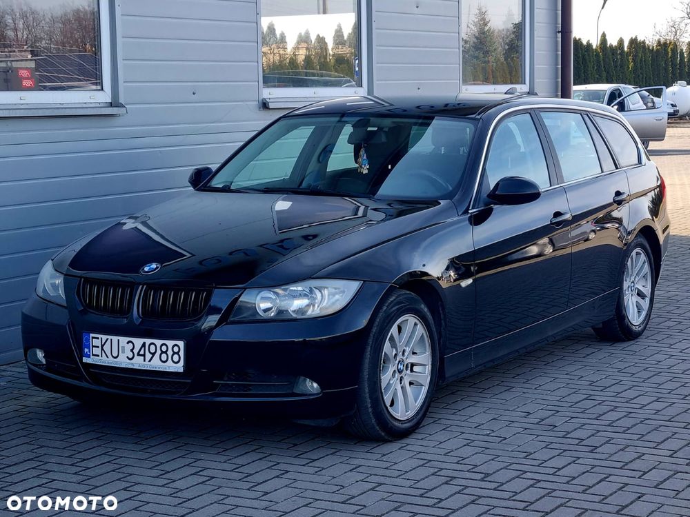 BMW Seria 3 325i - 1