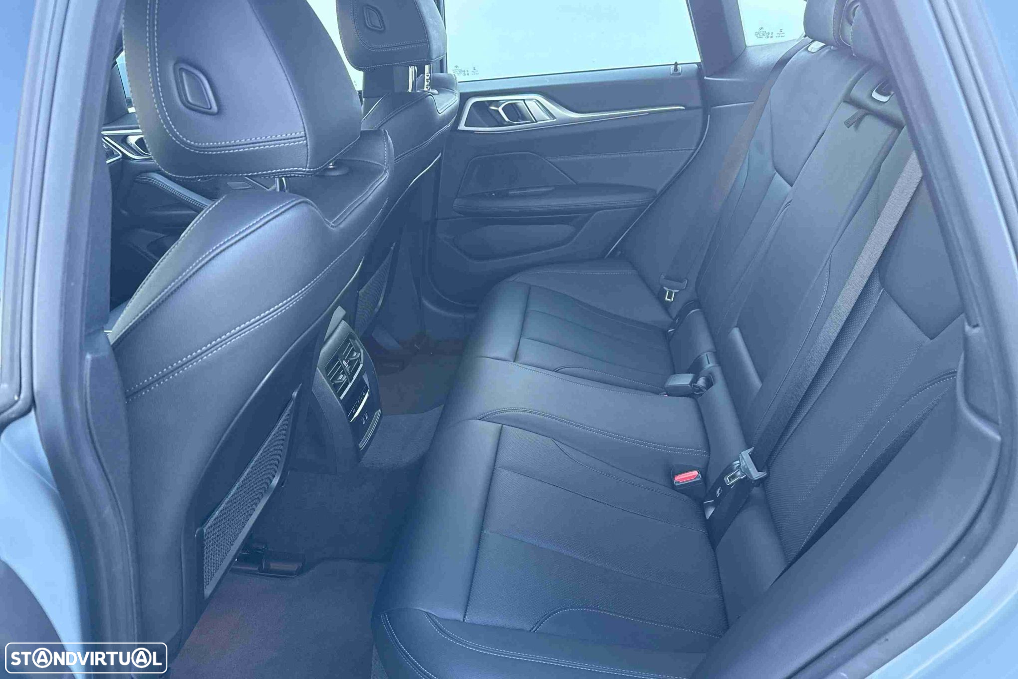 BMW i4 eDrive40 Desportiva M - 4