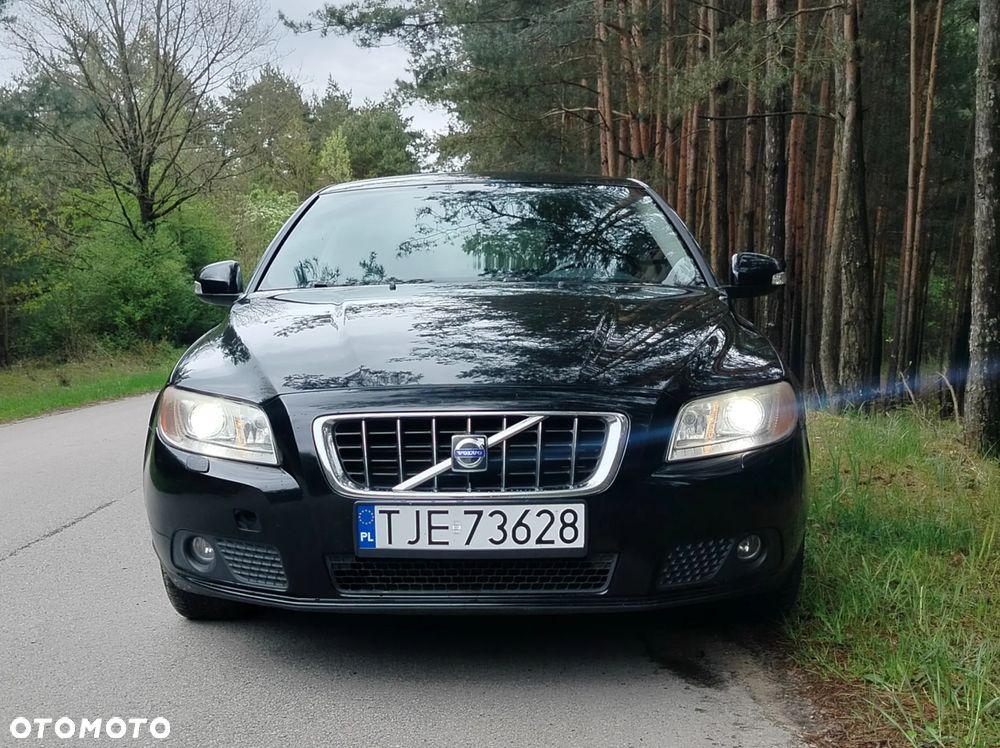 Volvo V70 - 1