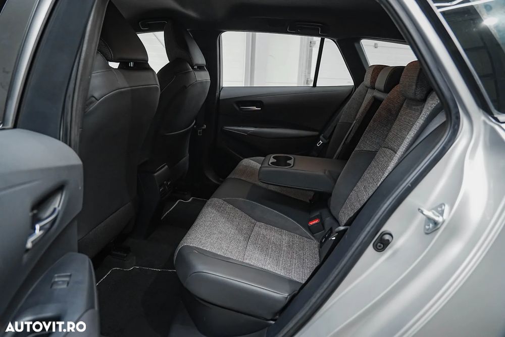 Toyota Corolla 1.8 HSD Business - 20