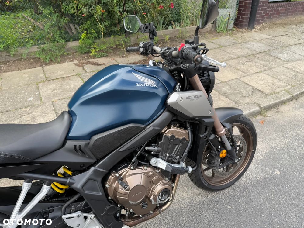 Honda CB - 17