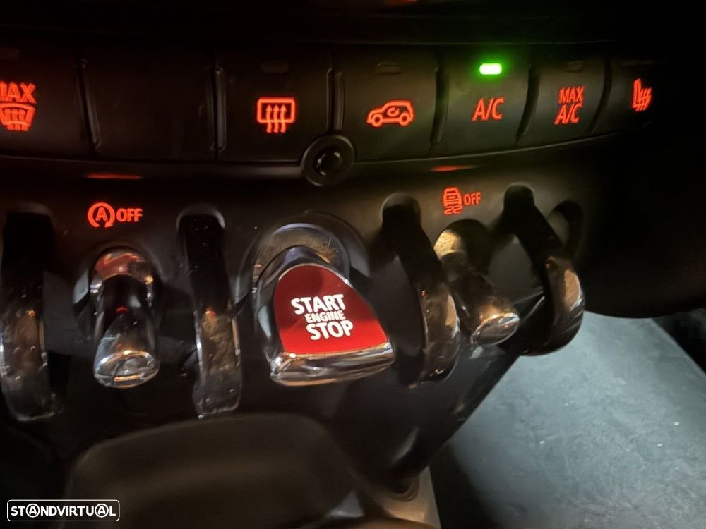 MINI 3 Portas One JCW - 19