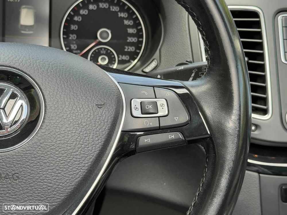 VW Sharan 2.0 TDI Blue Highline - 37