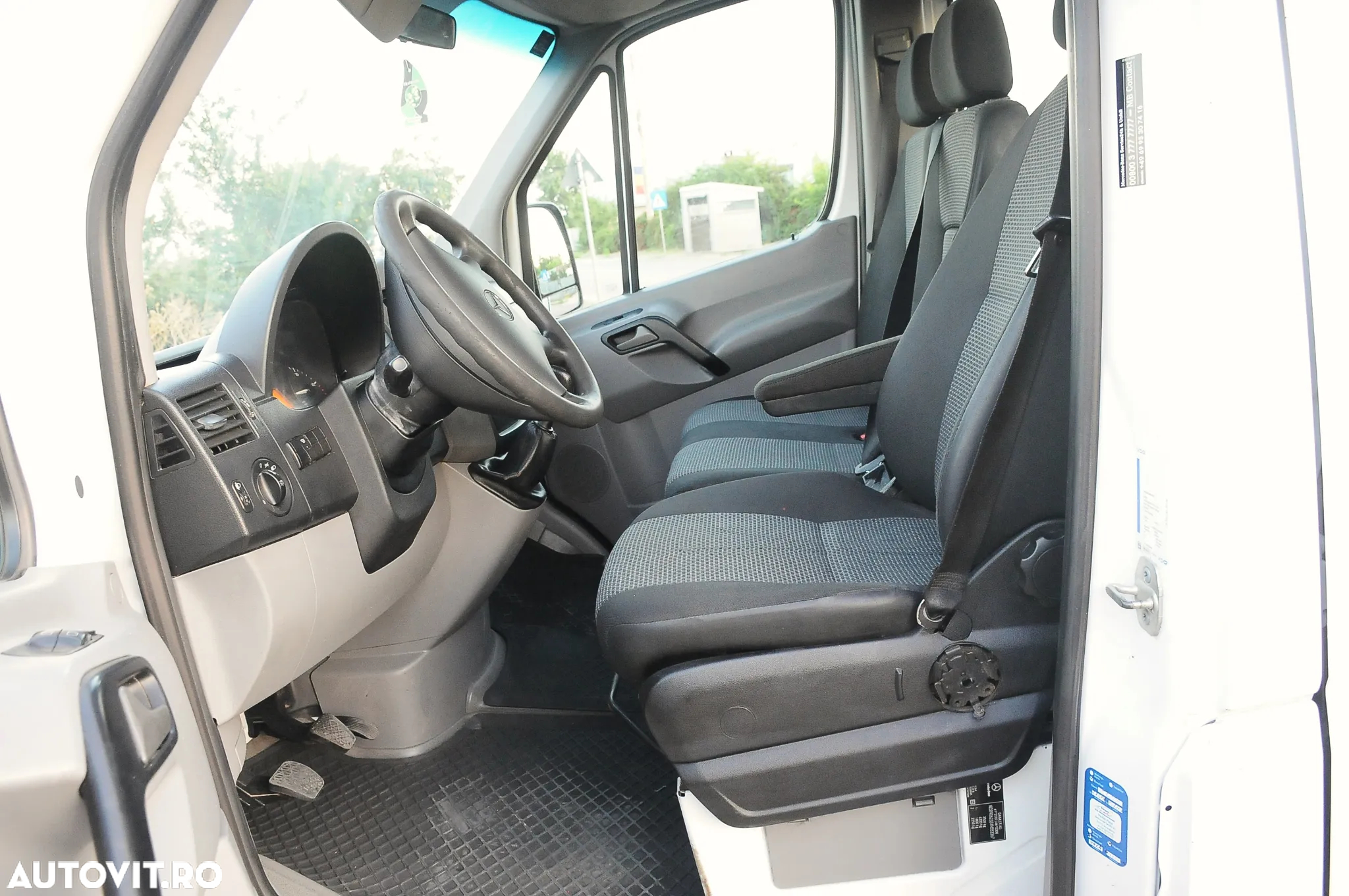 Mercedes-Benz Sprinter - 5