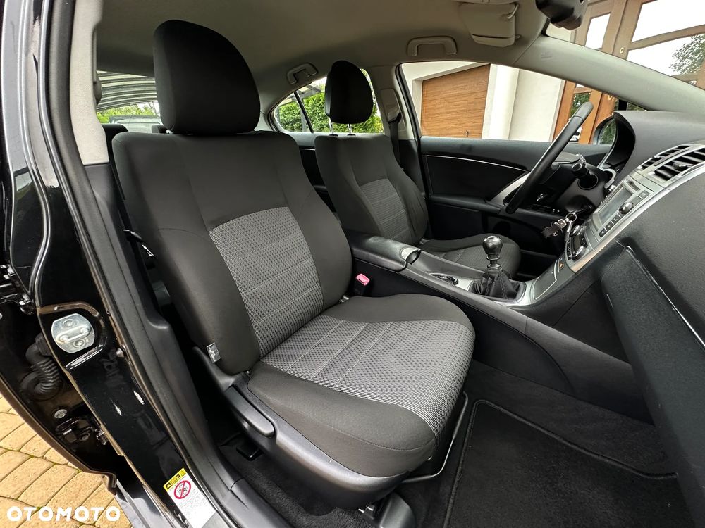 Toyota Avensis - 20