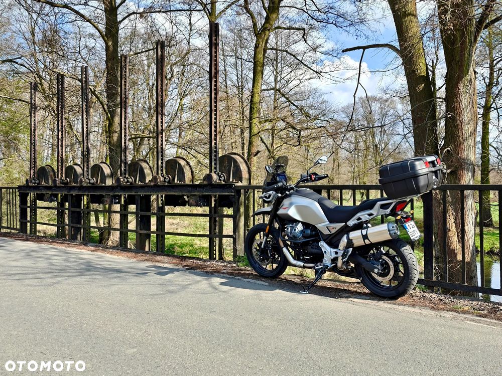 Moto Guzzi V85 - 6