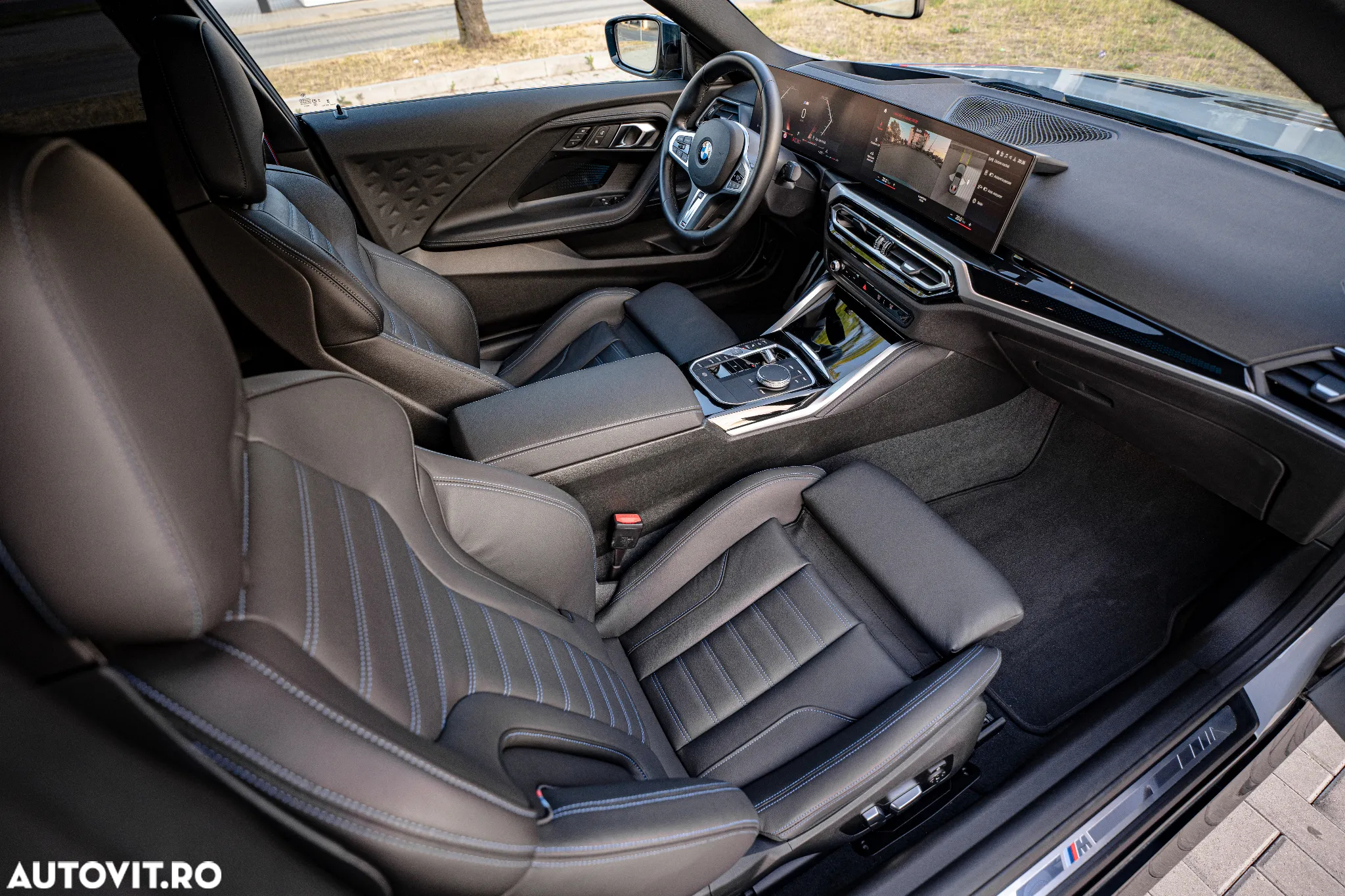 BMW M2 M240i xDrive AT - 32